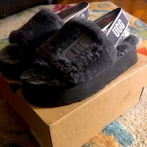 😍 Gray Ugg Disco Slides